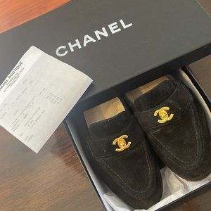 CHANEL Turnlock Loafers Vintage